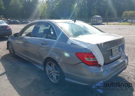 2012 Mercedes-Benz C 300 Luxury 4Matic/Sport 4Matic from USA, damaged, VIN WDDGF8BB5CA639215